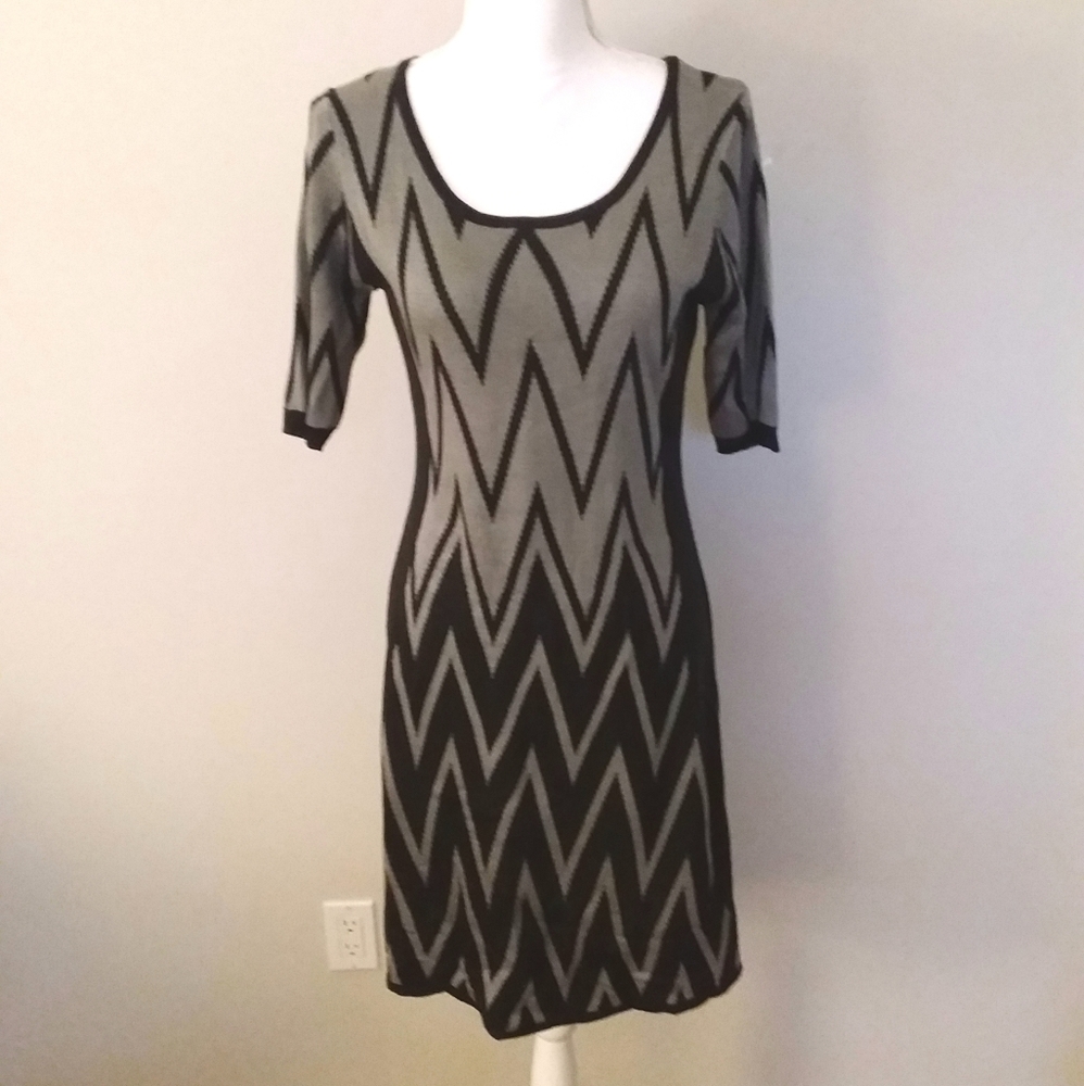 RN Studio by Ronni Black/Grey Chevron Dress - Picture 1 of 8